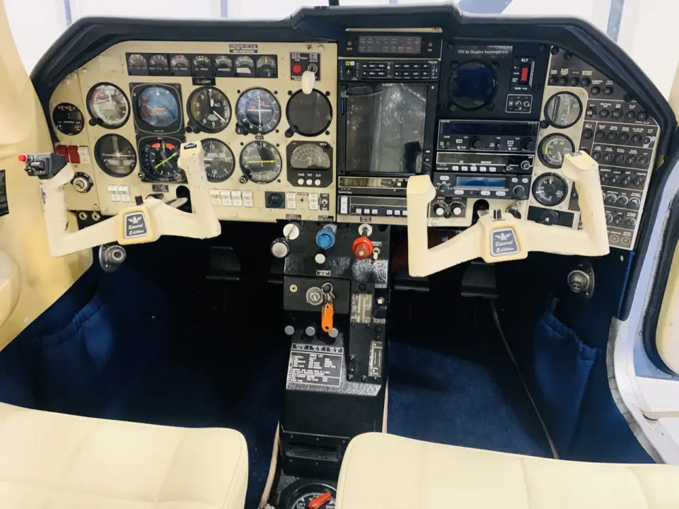 Original Mooney panel before the upgrade