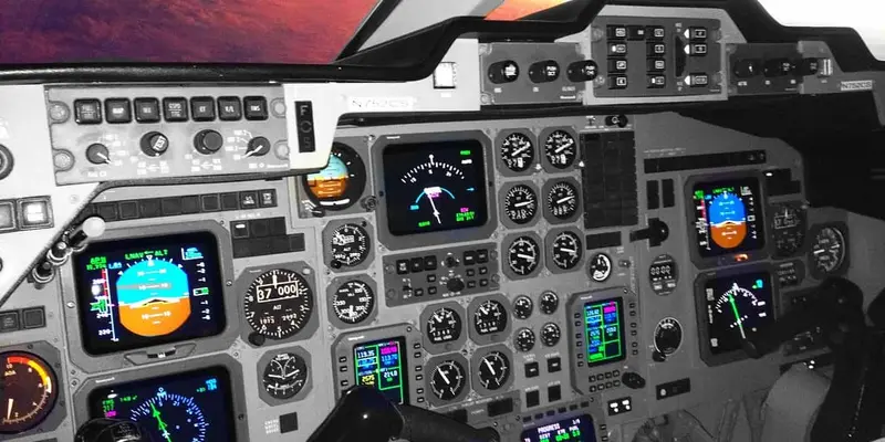 Hawker 800XP cockpit with BendixKing MST-67A transponder