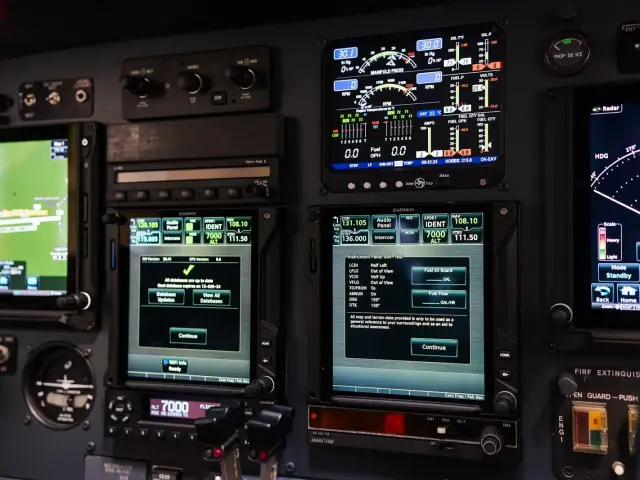 G600 TXi displays and GTN 750Xi in the new panel