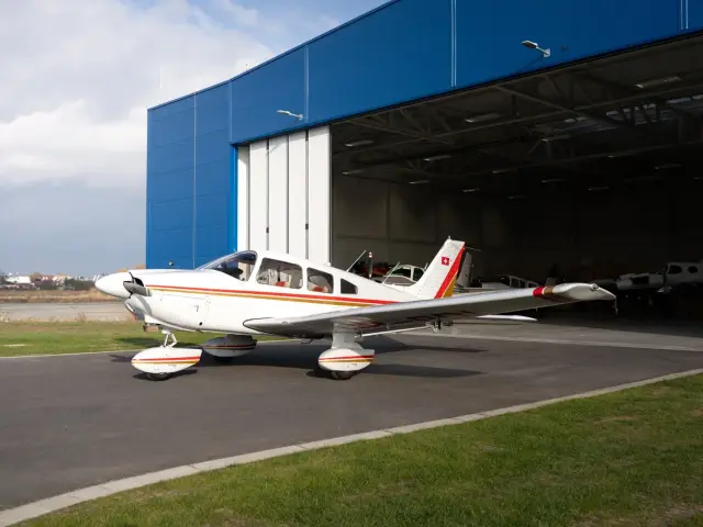 Piper PA-28-181 outside the hangar