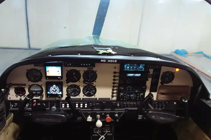 New instrument panel with dual G5 and GTN 650 in the Grumman Tiger