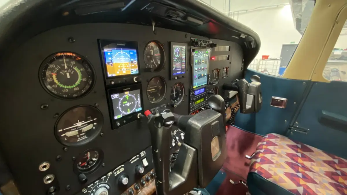 Cessna F182Q Skylane II cockpit with the new Garmin GTN 750Xi and a new instrument panel