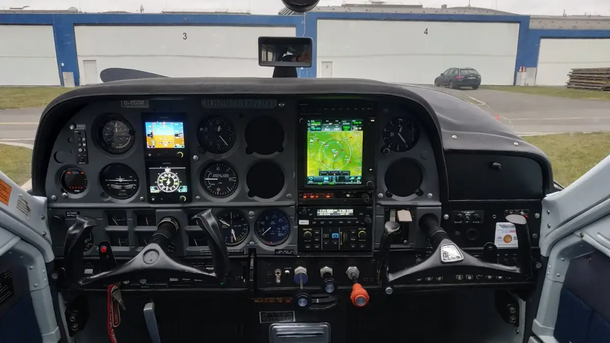 Cessna F177RG Cardinal RG panel after the upgrade with Garmin GTN 750