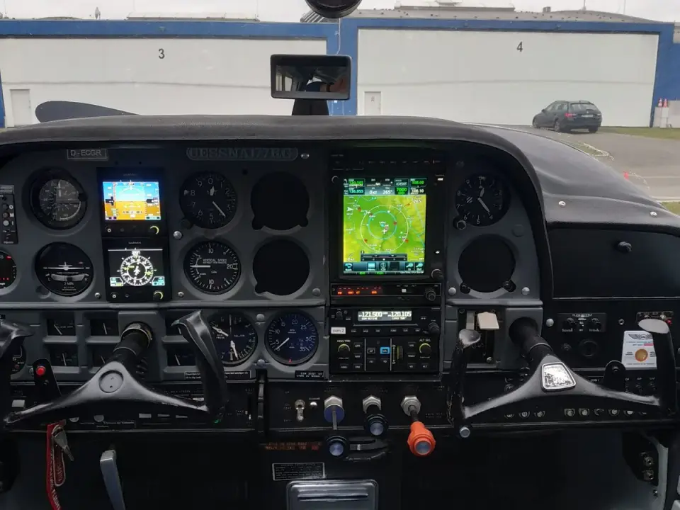 Panel with the new Garmin navigator