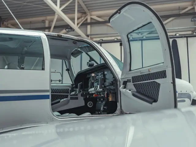 Upgrade aircraft Mooney M20J-201