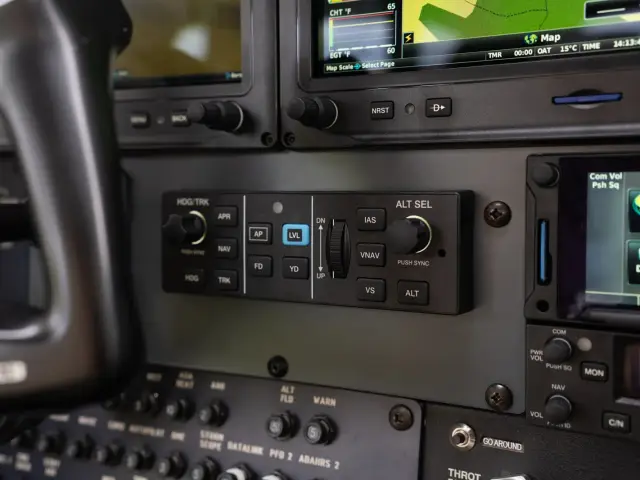 GTN 650Xi and GFC 500 autopilot controller