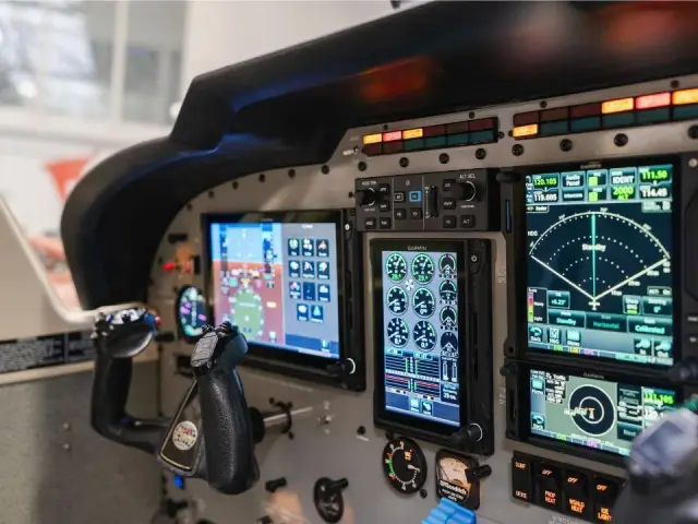 Seneca V panel with dual G500 TXi displays